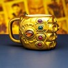 Marvel Avengers - Hrdinovia hrnček v tvare rukavice Thanos